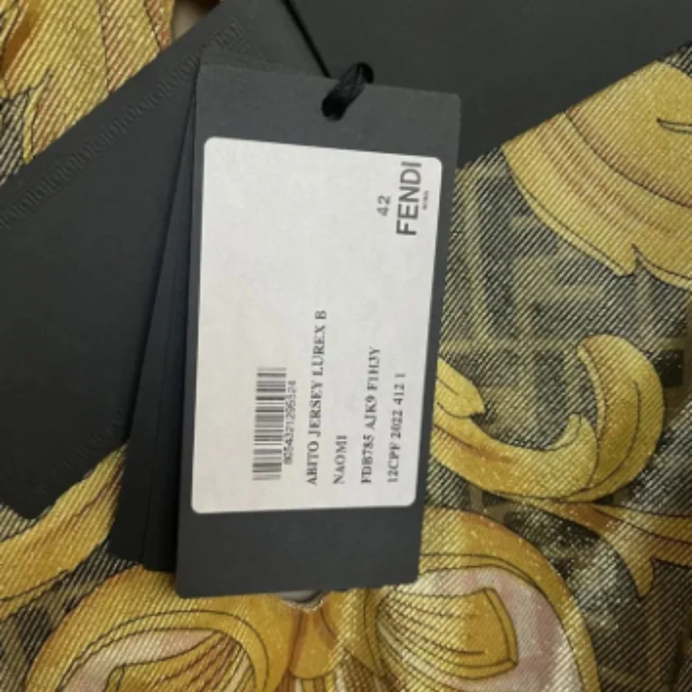 FENDACE DRESS - Picture 11 of 12